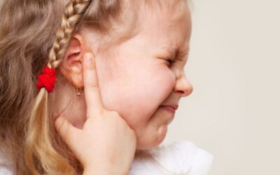 ¿Cómo puedo evitar que a mis hijos les dé otitis?